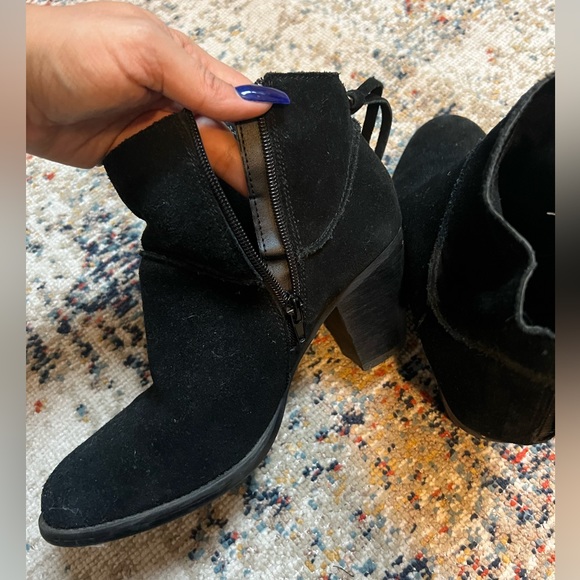 Steve Madden Booties - Picture 5 of 11